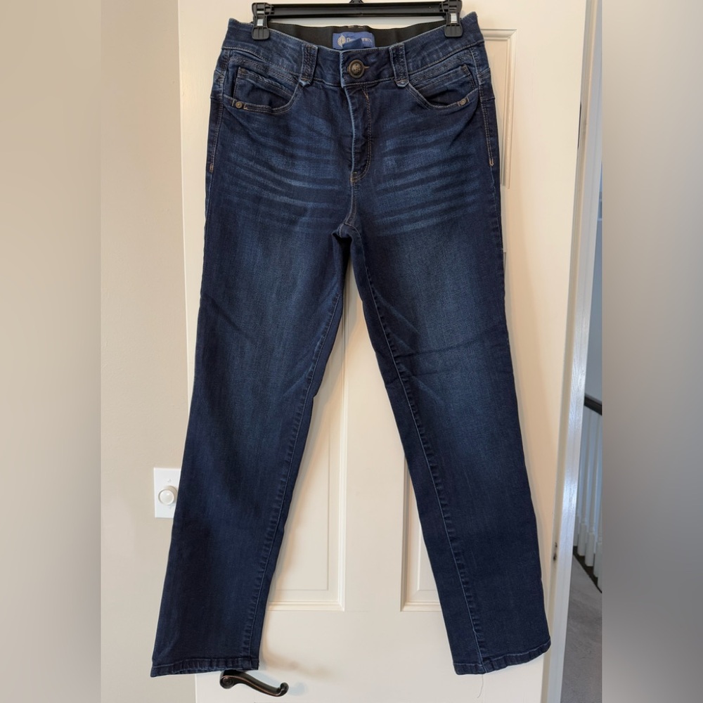 Democracy Absolution straight leg jeans.  EUC.  Size 10.